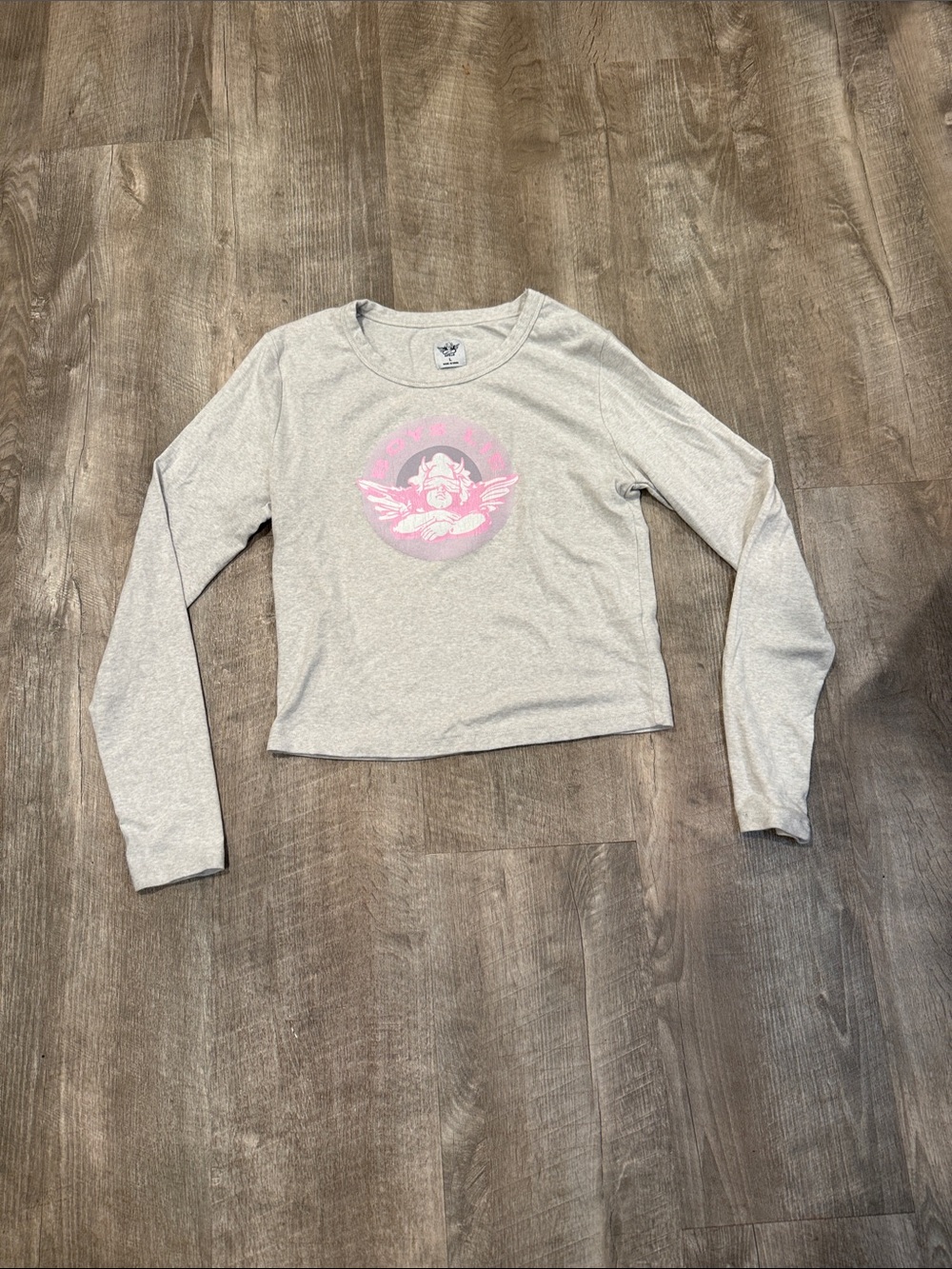Boys Lie Gray Long-Sleeve Tee with Pink and Crest Graphic In excellent condition